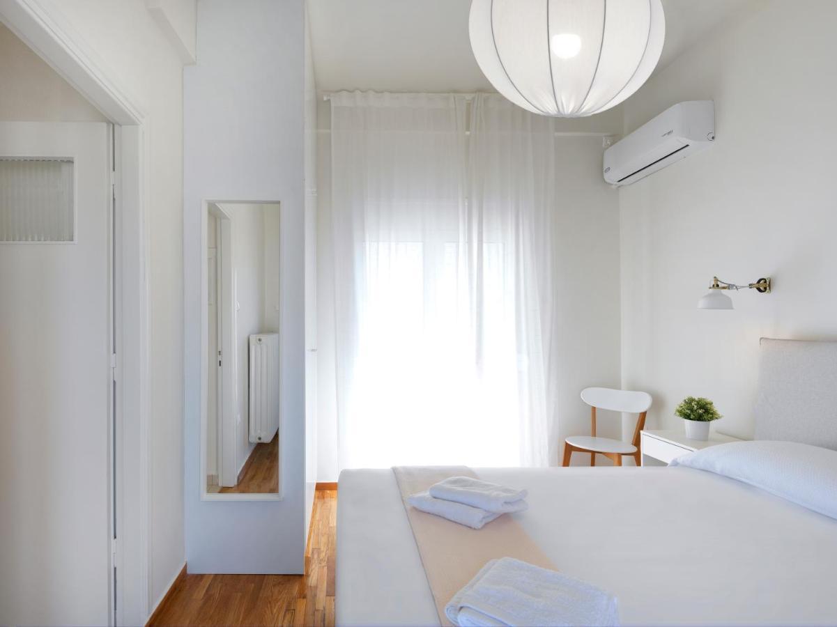 Modern Penthouse Overlooking Halkis Халкис Екстериор снимка